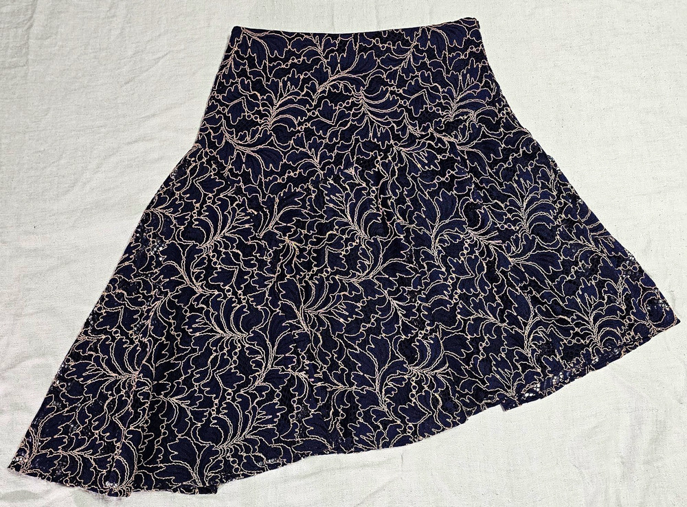 Zara Basic Navy Blue Tan Floral Lace Asymmetrical Hem Skirt Size M Midi A-Line